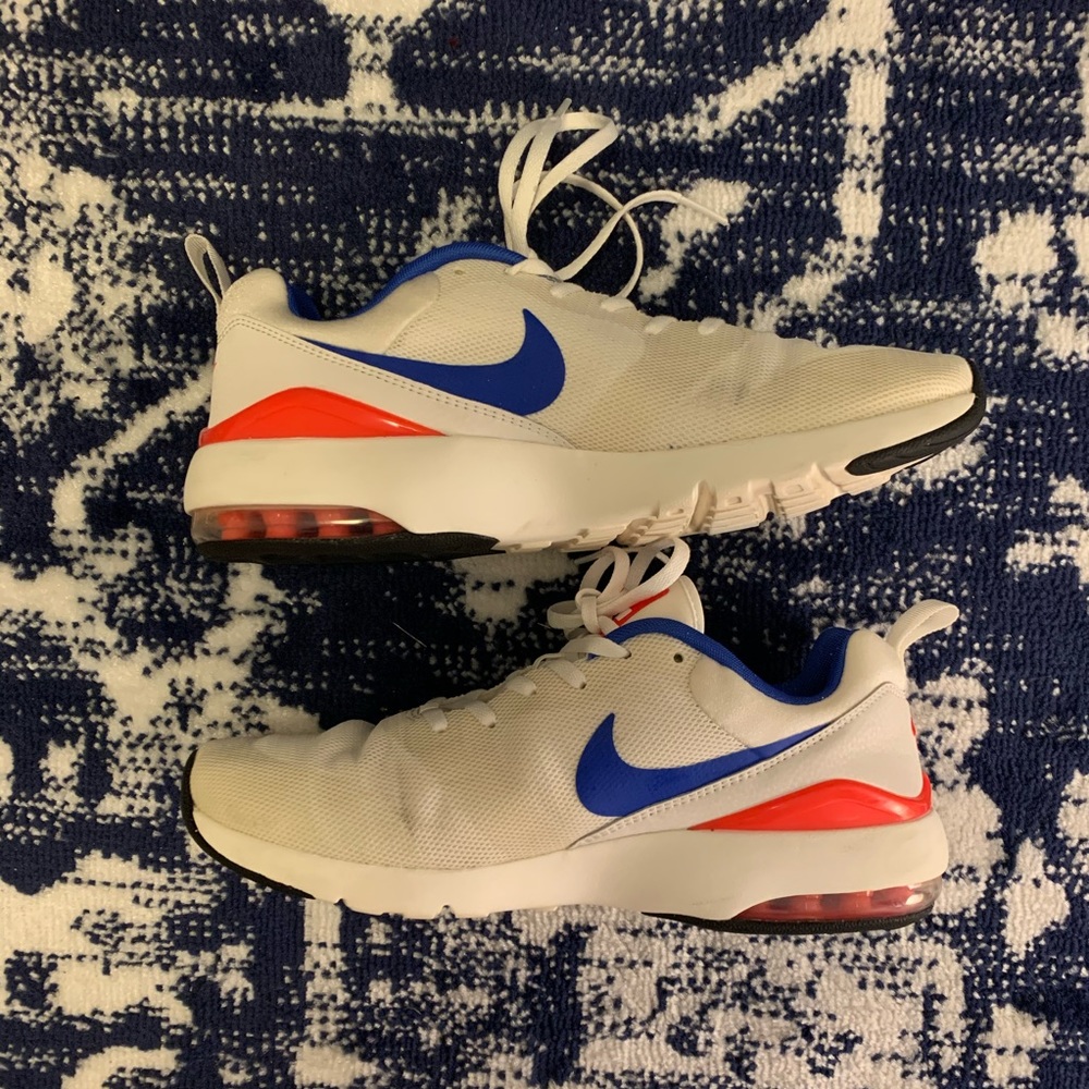 Nike Air Max Siren Running Shoes - Picture 4 of 8